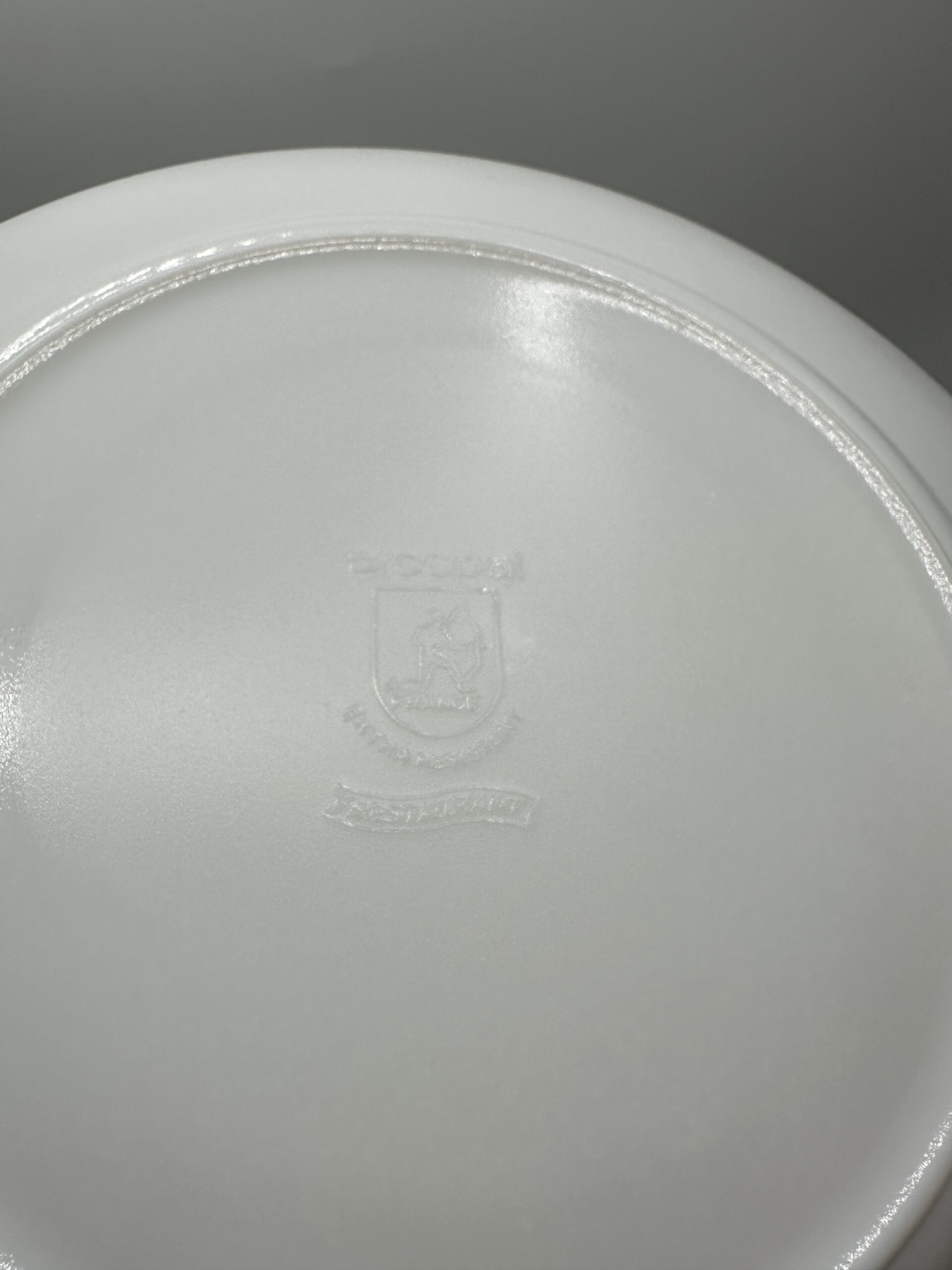 12 assiettes plates vintage Arcopal Restaurant – Image 7