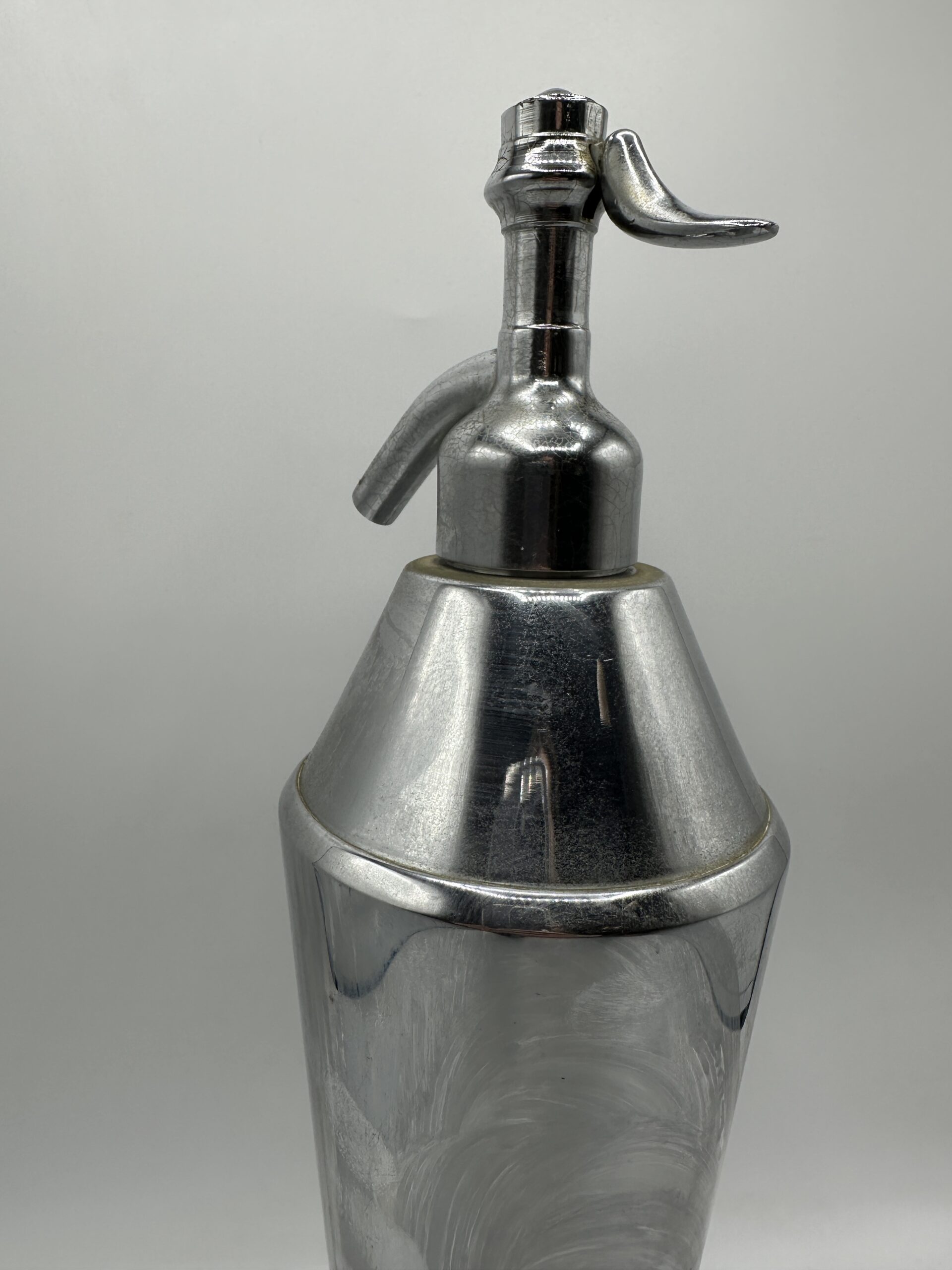 Ancien siphon à eau de seltz en métal chromé – Image 7