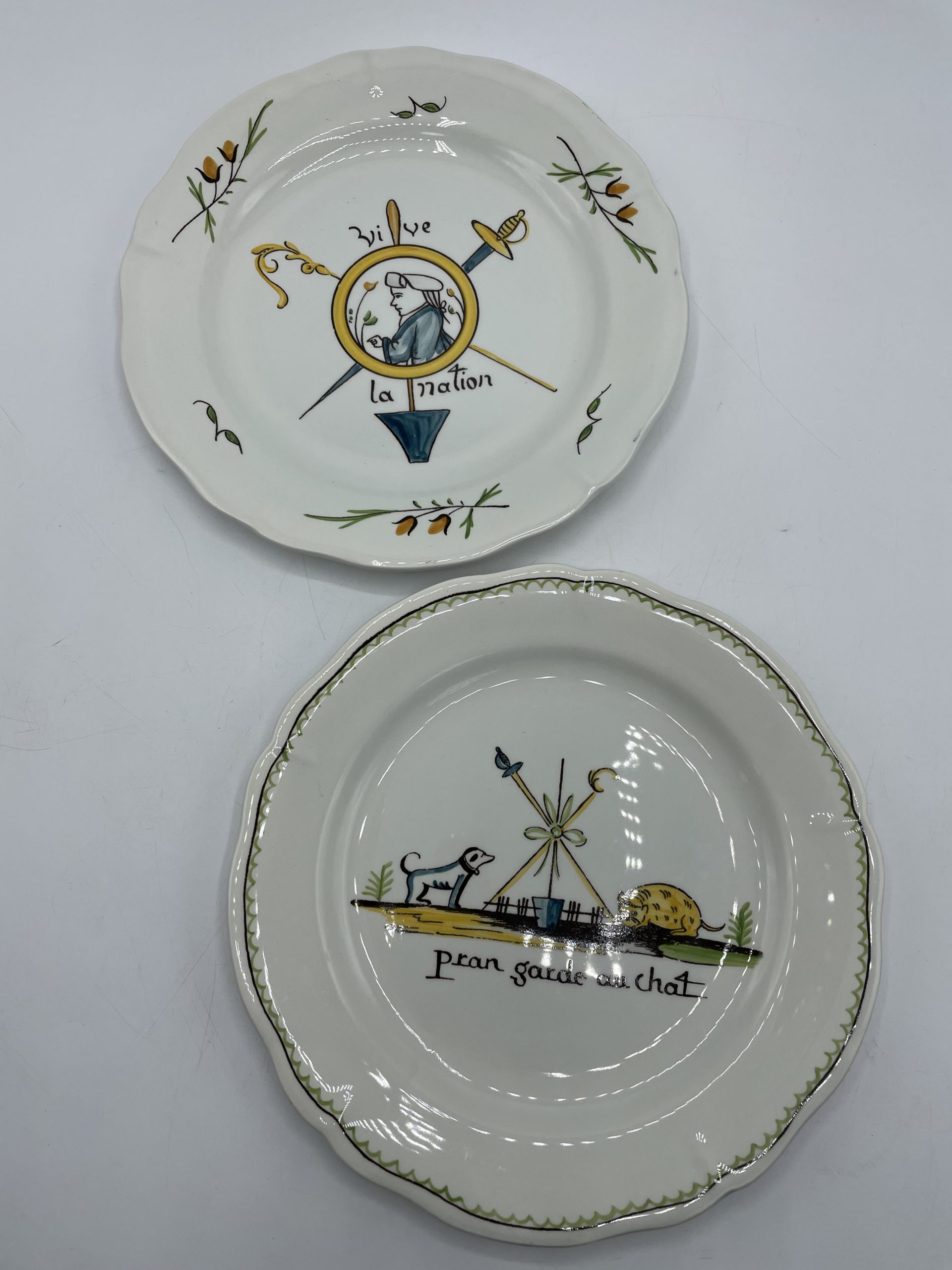 Duo assiettes vintage porcelaine de Gien pour Paris Musées réédition bicentenaire de la Révolution – Image 5